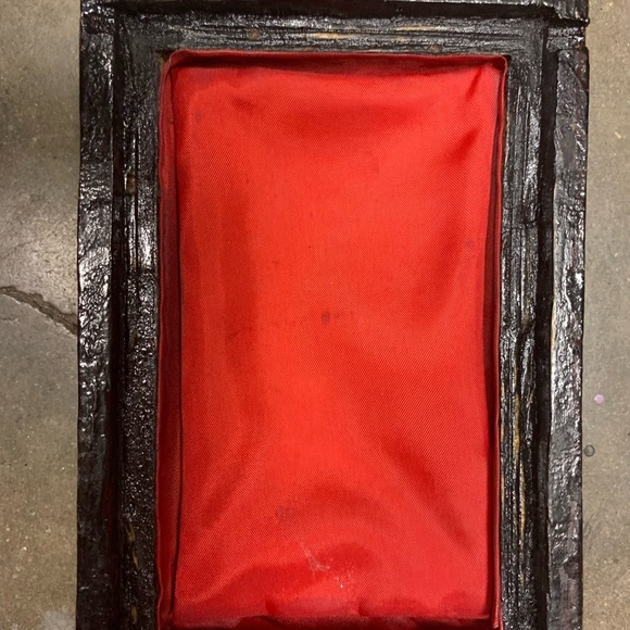 VINTAGE WOODEN, HAND CARVED LAQUER BOX - Picture 9 of 11